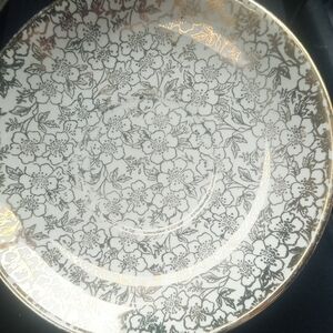 Floral Patterned Plate with Gold Accent 22K 6 Inch Karolyte
